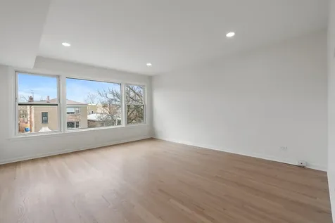 5439 North Artesian Avenue Chicago IL 60625