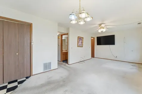 2456 Bridgewater Drive Woodstock IL 60098