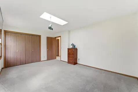 2456 Bridgewater Drive Woodstock IL 60098