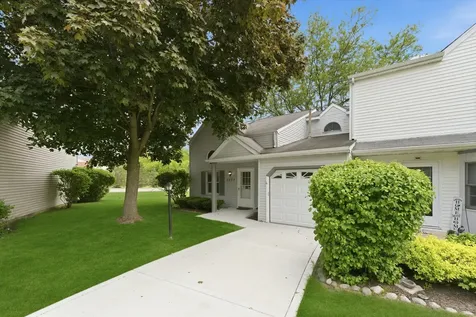 2456 Bridgewater Drive Woodstock IL 60098