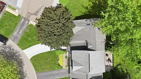 2456 Bridgewater Drive Woodstock IL 60098