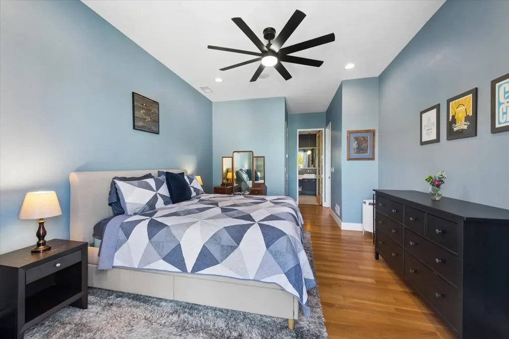 2242 West Chicago Avenue Chicago IL 60622