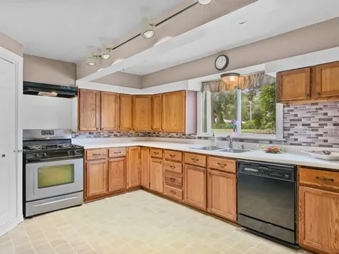 210 South Ben Street Plano IL 60545