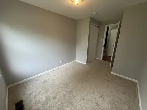 1927 Governors Lane Hoffman Estates IL 60169