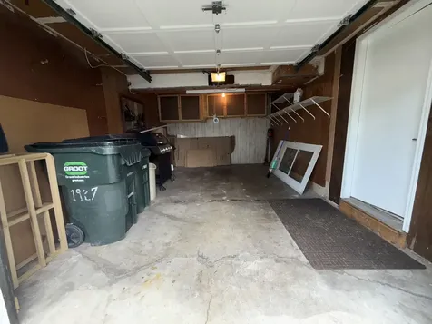 1927 Governors Lane Hoffman Estates IL 60169