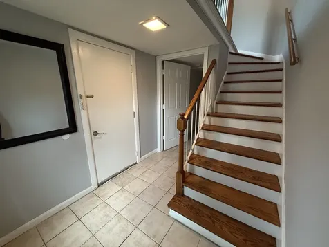 1927 Governors Lane Hoffman Estates IL 60169