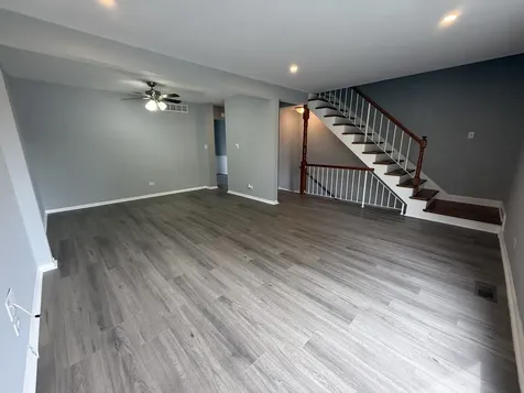 1927 Governors Lane Hoffman Estates IL 60169