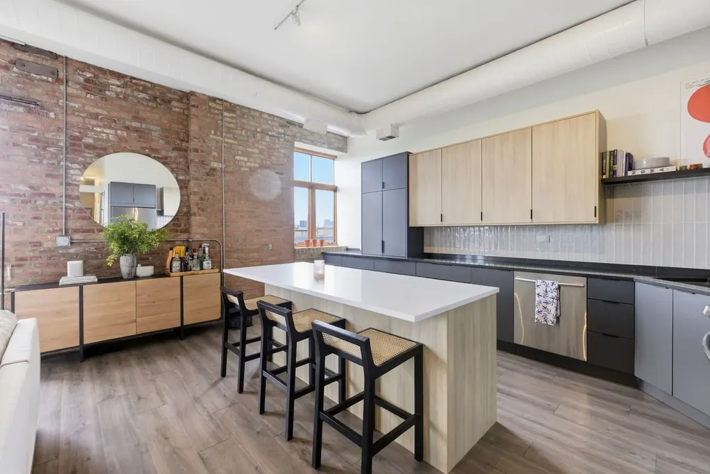 2101 West Rice Street Chicago IL 60622