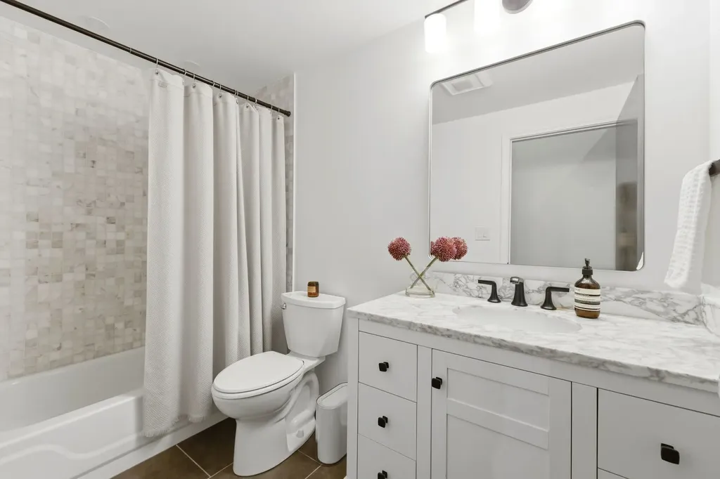 2101 West Rice Street Chicago IL 60622