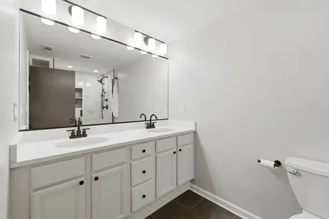 2101 West Rice Street Chicago IL 60622