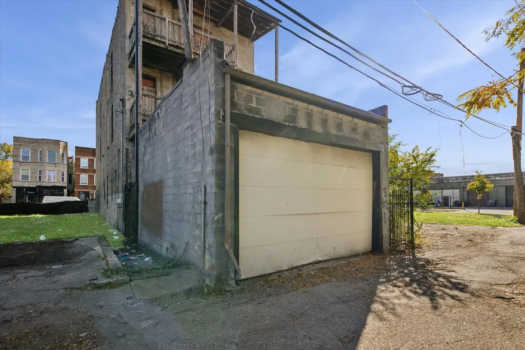 816 South California Avenue Chicago IL 60612