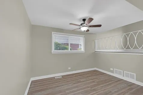 9272 North Home Terrace Des Plaines IL 60016