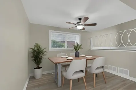9272 North Home Terrace Des Plaines IL 60016