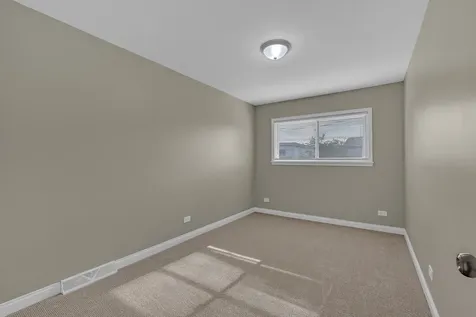 9272 North Home Terrace Des Plaines IL 60016