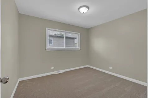 9272 North Home Terrace Des Plaines IL 60016