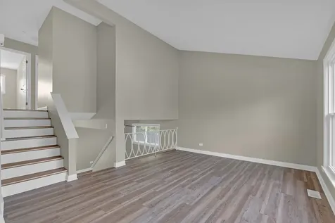 9272 North Home Terrace Des Plaines IL 60016