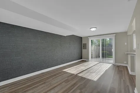 9272 North Home Terrace Des Plaines IL 60016