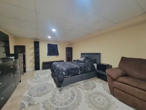 755 Rodenburg Road Roselle IL 60172