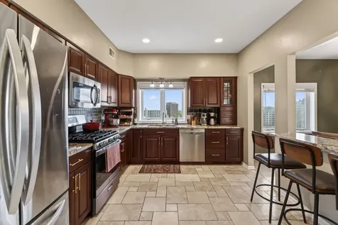 201 North Vail Avenue Arlington Heights IL 60004