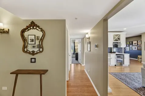 201 North Vail Avenue Arlington Heights IL 60004