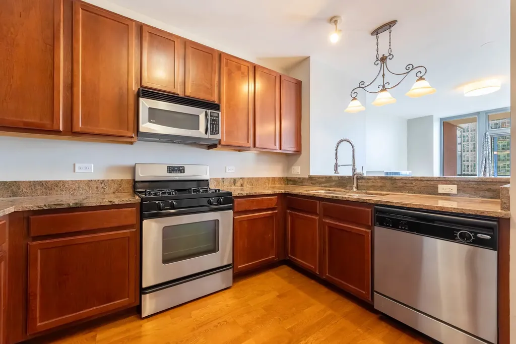 1600 South Prairie Avenue Chicago IL 60616