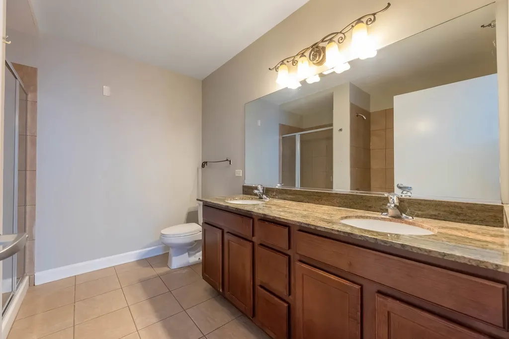 1600 South Prairie Avenue Chicago IL 60616