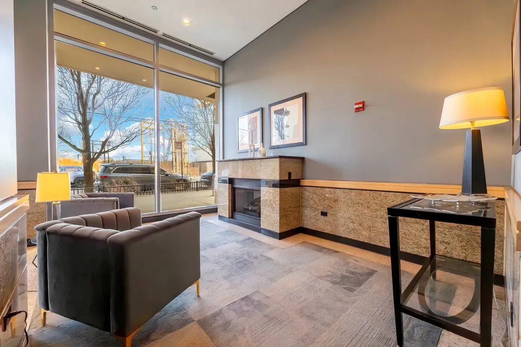 1600 South Prairie Avenue Chicago IL 60616