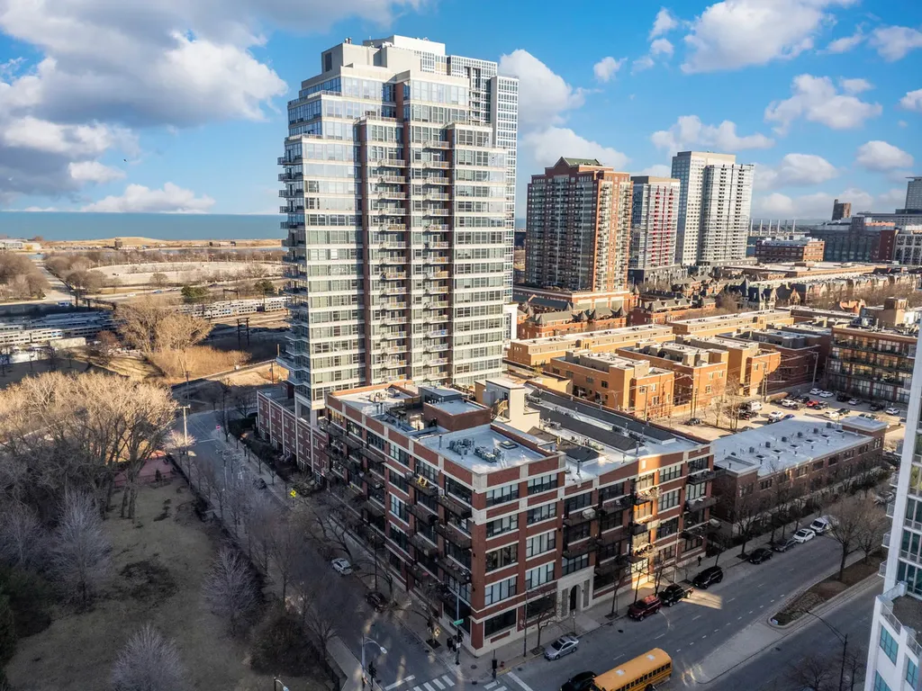1600 South Prairie Avenue Chicago IL 60616