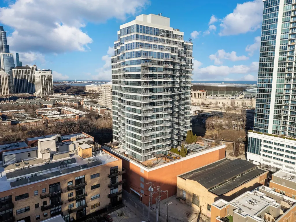 1600 South Prairie Avenue Chicago IL 60616
