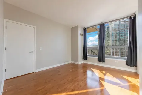 1600 South Prairie Avenue Chicago IL 60616