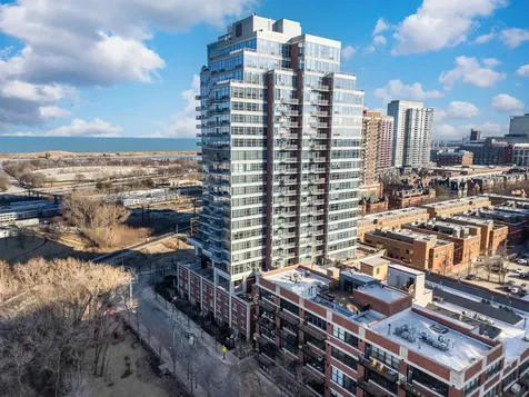 1600 South Prairie Avenue Chicago IL 60616