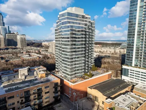 1600 South Prairie Avenue Chicago IL 60616