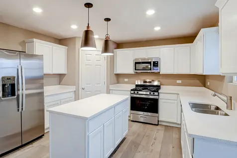220 Piper Glen Avenue Oswego IL 60543