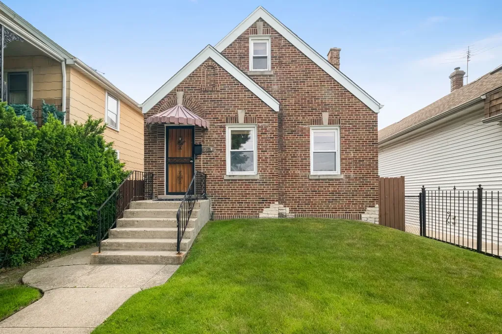 5424 North Mobile Avenue Chicago IL 60630