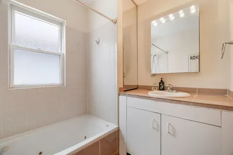 5424 North Mobile Avenue Chicago IL 60630