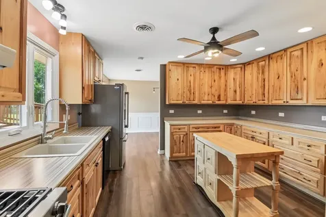 812 South Farrell Road Lockport IL 60441