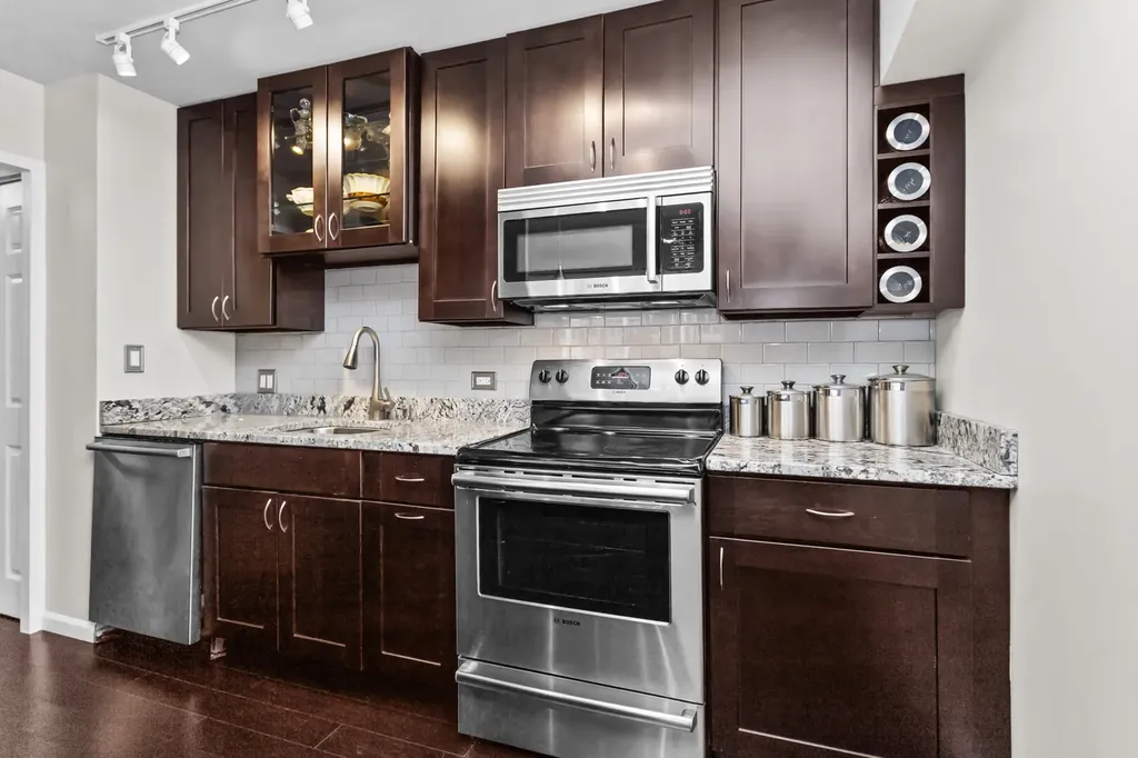 4250 North Marine Drive Chicago IL 60613