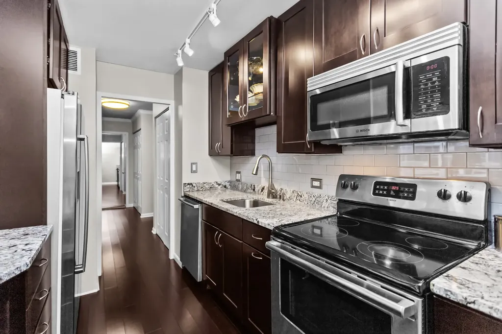 4250 North Marine Drive Chicago IL 60613