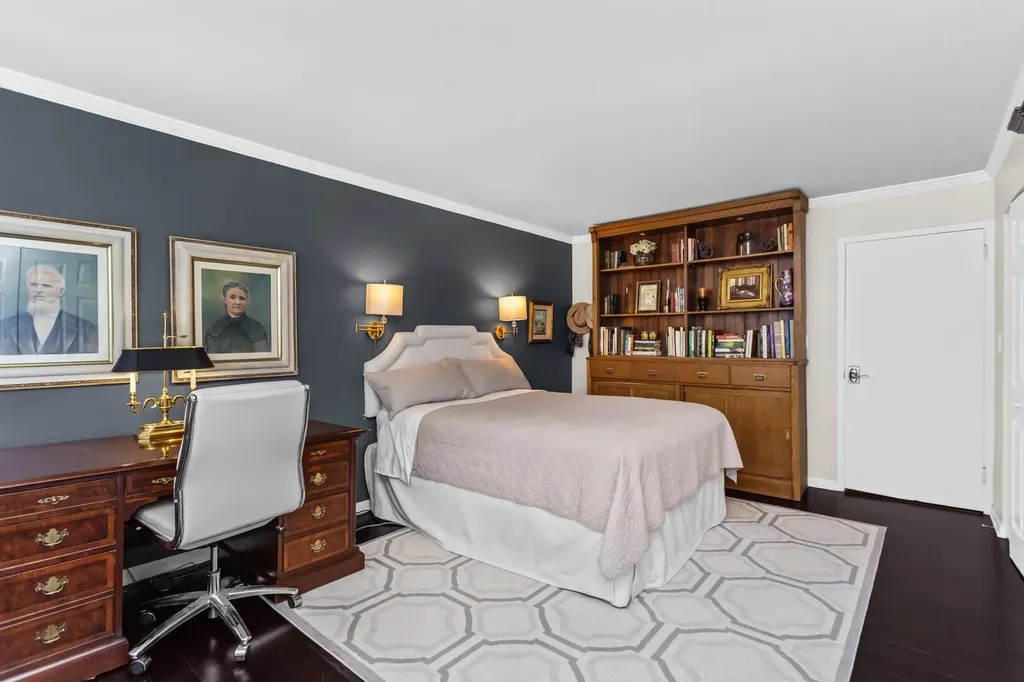 4250 North Marine Drive Chicago IL 60613