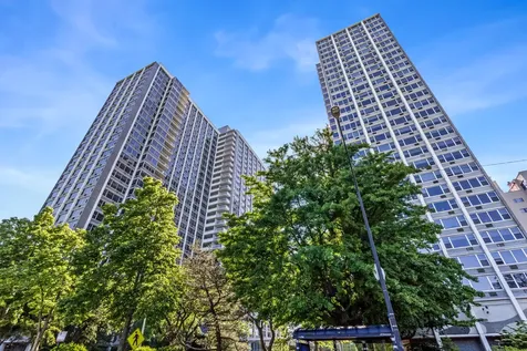 4250 North Marine Drive Chicago IL 60613