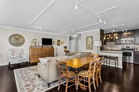 4250 North Marine Drive Chicago IL 60613