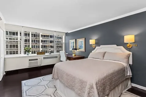 4250 North Marine Drive Chicago IL 60613