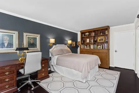 4250 North Marine Drive Chicago IL 60613
