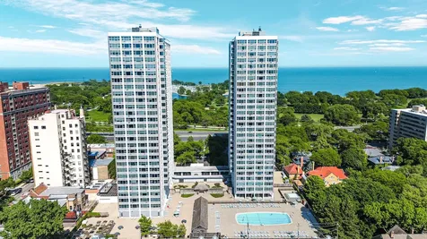 4250 North Marine Drive Chicago IL 60613