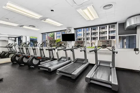 4250 North Marine Drive Chicago IL 60613