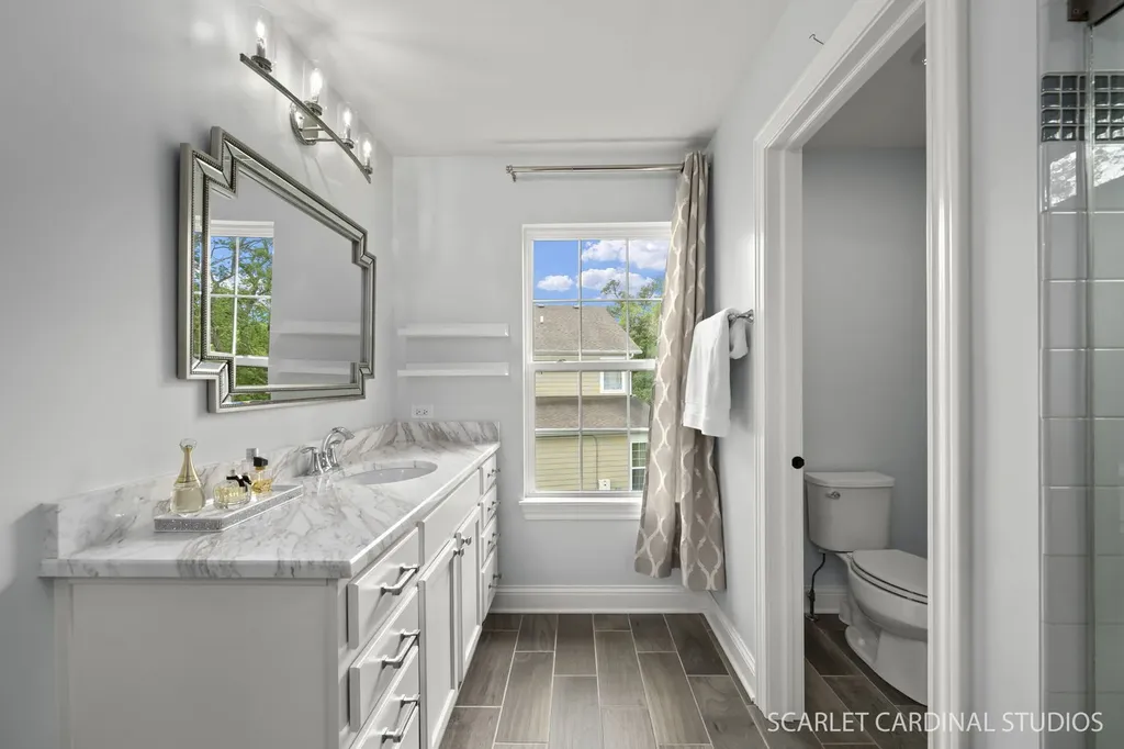 851 Heatherfield Circle Naperville IL 60565