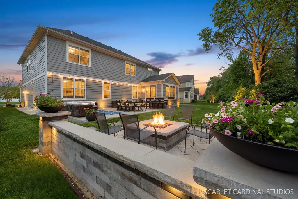 851 Heatherfield Circle Naperville IL 60565