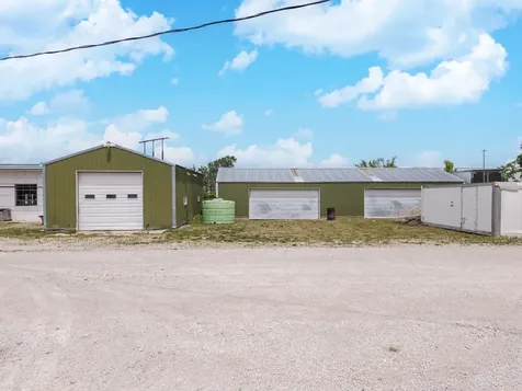 504 North Division Street Chenoa IL 61726