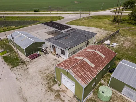 504 North Division Street Chenoa IL 61726