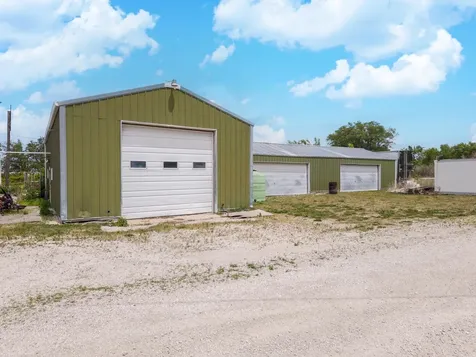 504 North Division Street Chenoa IL 61726